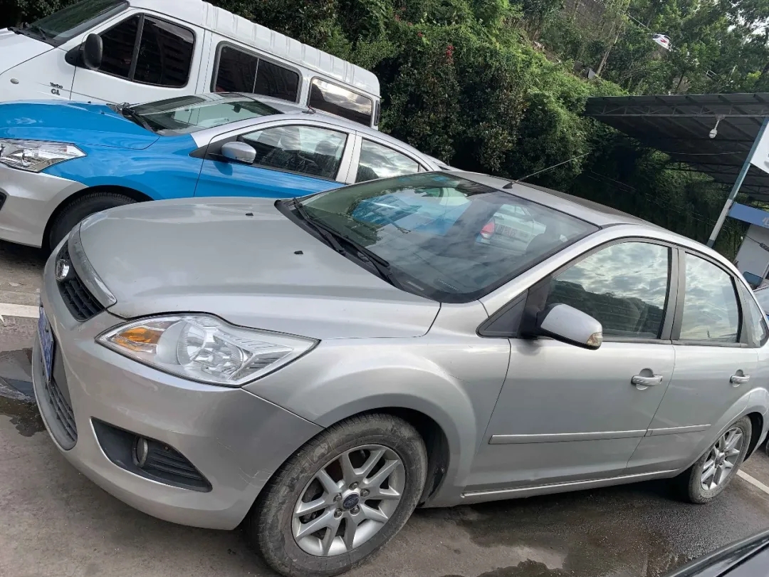 公開(kāi)拍賣(mài)?？怂埂⑸虾e克牌機(jī)動(dòng)車(chē)